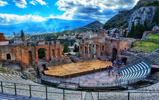Taormina, el "Olimpo" en el que el viajero se siente como un Dios