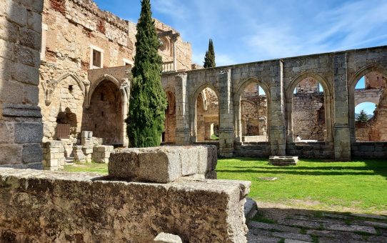 La historia del maravilloso monasterio de Pelayos de la Presa