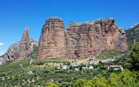 Los Mallos de Riglos y la Fiera